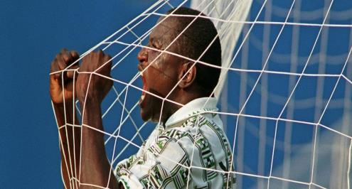 تقرير.. رشيدي يكيني .. "وحش أفريقيا" الذي فقد عقله